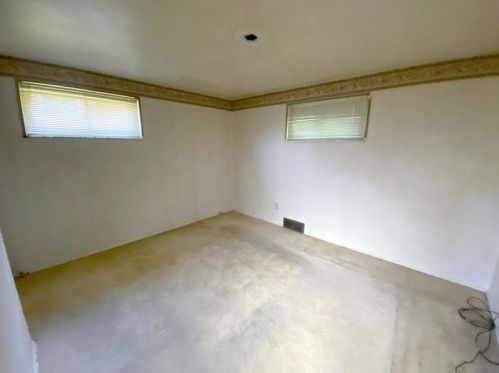 8216 Chaske St, Verona, PA 15147-1621