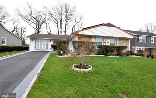 151 Edge Ln, Willingboro, NJ 08046-2415
