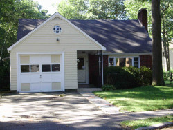 14 Parmenter Ter, Newton, MA 02465-1017