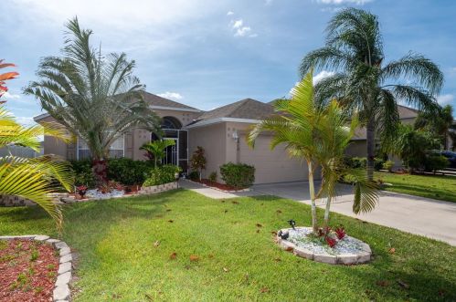 2912 Ariel Ave, Kissimmee, FL 34743-5814