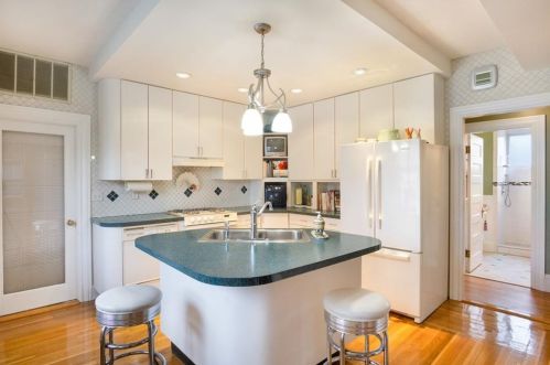 133 Columbia Ave, Providence, RI 02905-3819