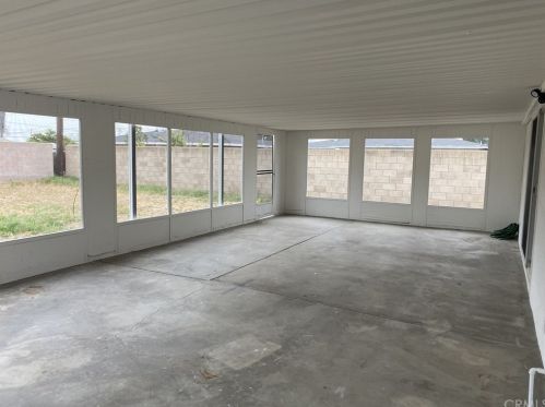 1924 Hunter Rd, Colton CA  92324-1312 exterior