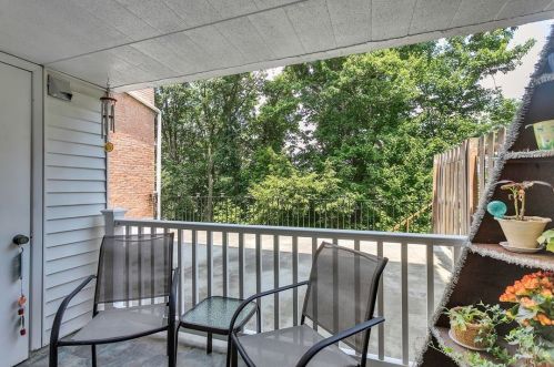 701 Camelot Dr, Pittsburgh PA  15237-4979 exterior