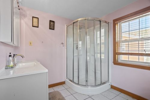 124 Larkspur St, Whitaker PA  15120-2205 exterior