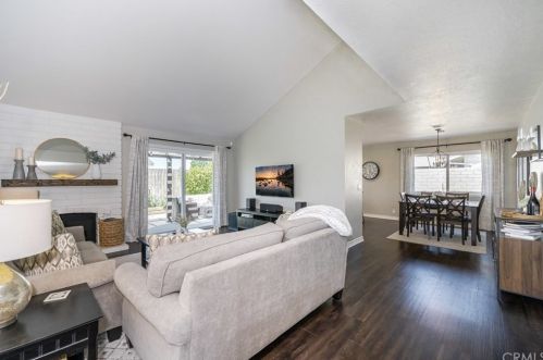 656 Rancho Santiago Blvd, Orange CA  92869-2727 exterior