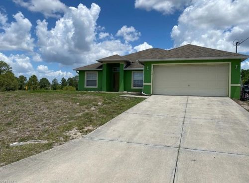 3512 30th St, Lehigh Acres, FL 33976-3914