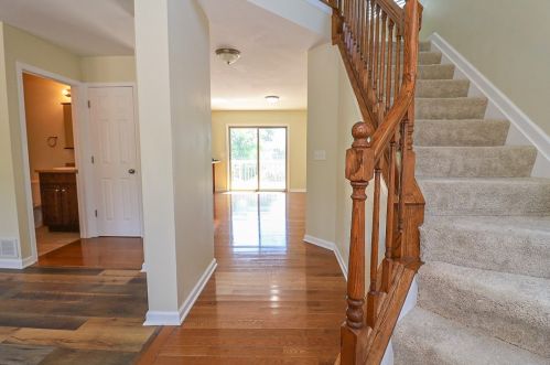 370 Cherokee Dr, Beaver Falls, PA 15010-8478