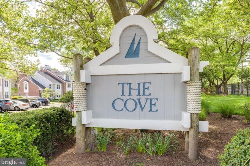 3153 Anchorway Ct, Falls Church VA  22042-7573 exterior