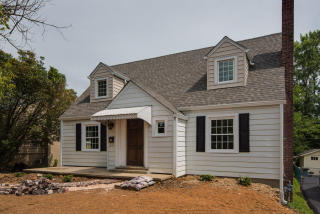 2914 Sanders Dr, Knoxville, TN 37918-1827