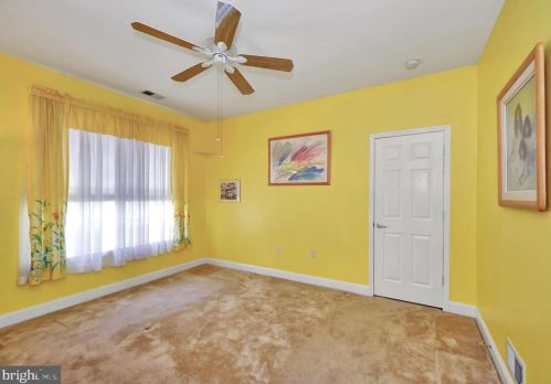 24 Chamber Ln, Columbus NJ  08022-2313 exterior