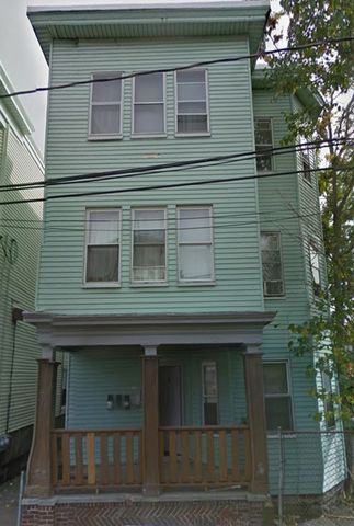 9 Lynn St, Chelsea, MA 02150-3205