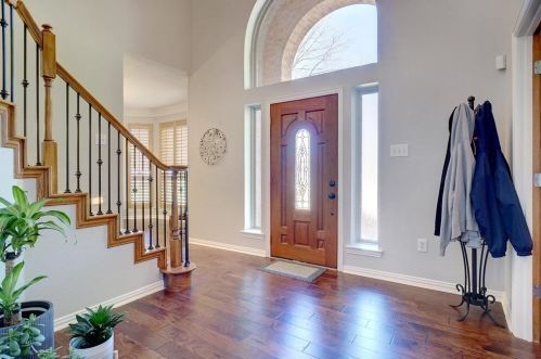 1305 Oak Dr, Lewisville TX  75028-3604 exterior