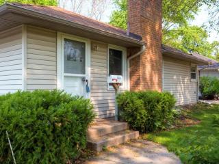 524 5th Ave, Hopkins, MN 55343-7710