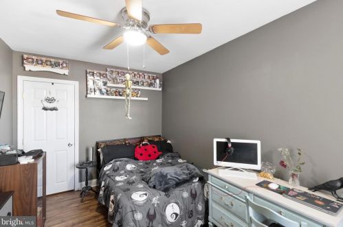 633 Division St, Gloucester NJ  08030-2335 exterior