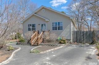 278 End Ave, Smith Point, NY 11967-1609