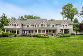 41 Paret Ln, Hartsdale, NY 10530-3003