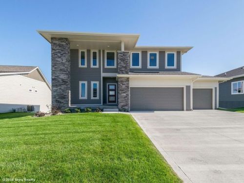 5519 165th St, Des Moines, IA 50323