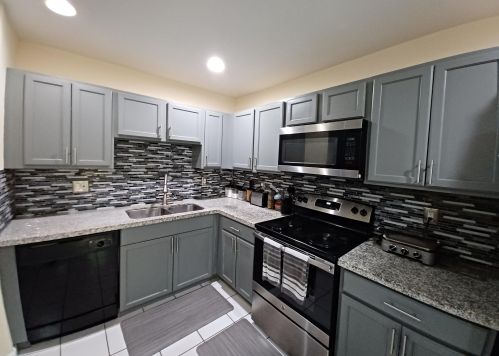 6311 Sandy Bank Ter, West Palm Beach, FL 33407-1121