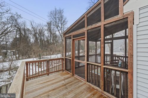 418 Deerpath Ave, Leesburg VA  20175-2517 exterior