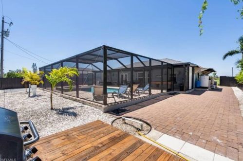 1804 26th Ter, Cape Coral, FL 33914-4041