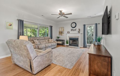 2813 Bottle Brush Ct, Mount Pleasant SC  29466-9202 exterior