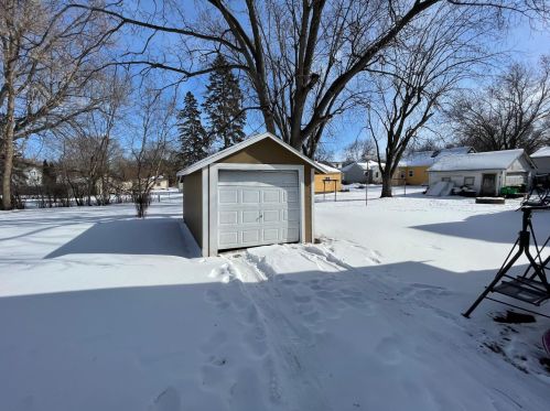 515 4th St, Willmar MN  56201-4311 exterior