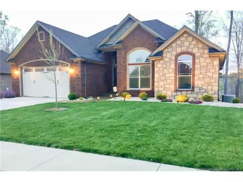 1040 Frontier Trl, Greenville, IN 47124-8616