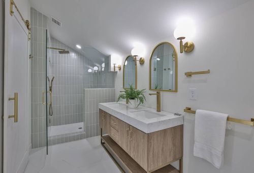 1255 Pike St, Covington KY  41011-2136 exterior