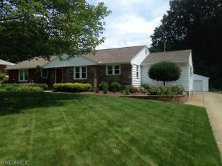 559 Crestwood Ave, Wadsworth, OH 44281-1928