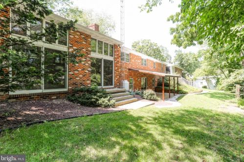 3 Annette Dr, West Enola PA  17025-1802 exterior