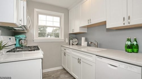 77 Bryant Ave, Bloomfield NJ  07003-5403 exterior