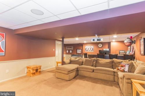 912 Victoria Ct, Downingtown PA  19335-4460 exterior