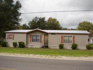 201 Scott St, Interlachen, FL 32148-7953