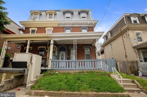 1711 Harrison St, Philadelphia, PA 19124-2723