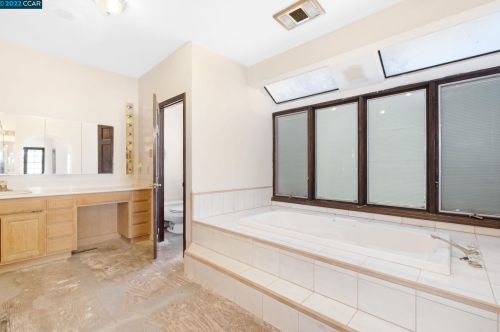 1900 Tule Ln, Oakley CA  94561-5088 exterior