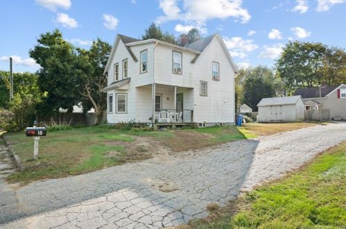 16 Mary St, Norwich, CT 06351-1910