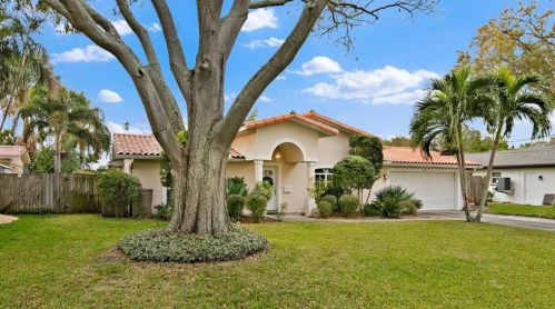 3242 Bayshore Blvd, Saint Petersburg, FL 33703-5506