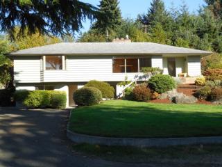 18416 9 Ave, Breidablick WA  exterior