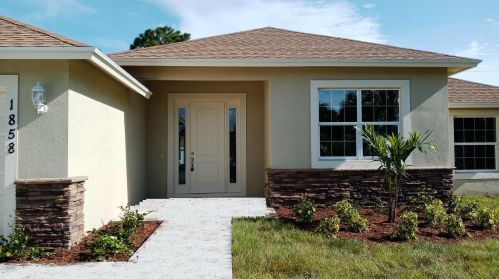 1858 Whipple Ave, Fort Pierce, FL 34953-5155
