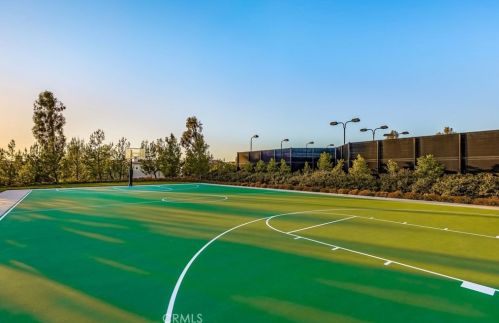 22 Shadybend, Irvine CA  92602-0844 exterior