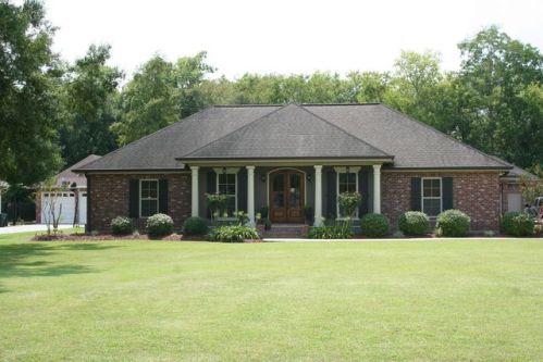106 Saint George Cir, Schriever, LA 70395-4318