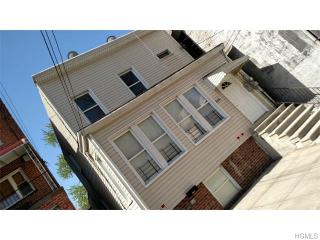 838 223rd St, Bronx, NY 10466-4402