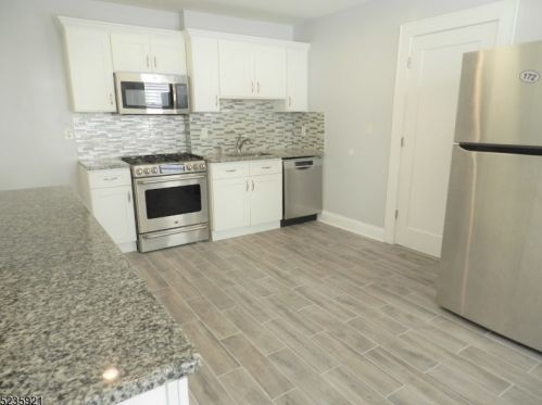 55 Essex Ave, Maplewood NJ  07040-1534 exterior