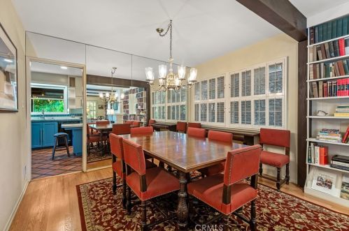 3870 Carpenter Ave, North Hollywood CA  91604-3729 exterior