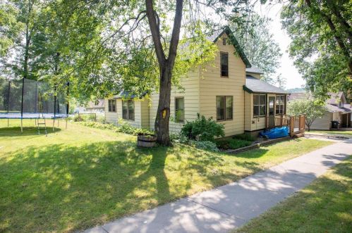 217 Elm St, Glenwood City, WI 54013-8514