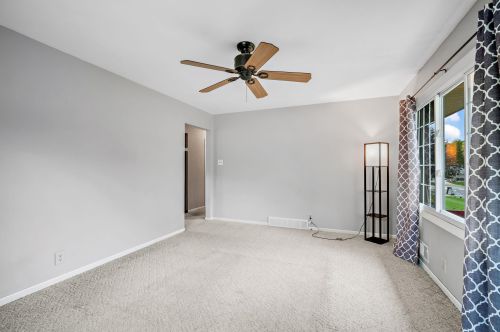 2439 Alvina Ave, Milwaukee WI 53221-4957 exterior