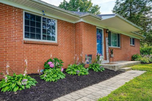 8121 Jefferson Rd, Carroll, OH 43112-9453