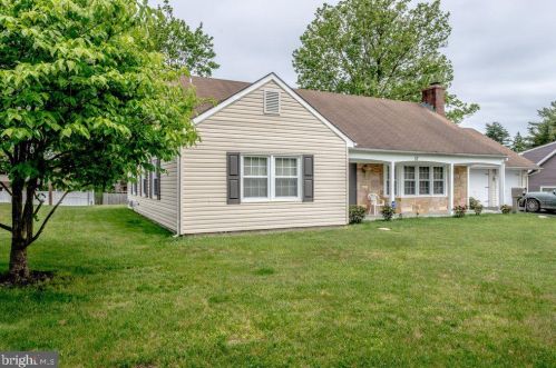 57 Windsor Ln, Willingboro, NJ 08046-3412