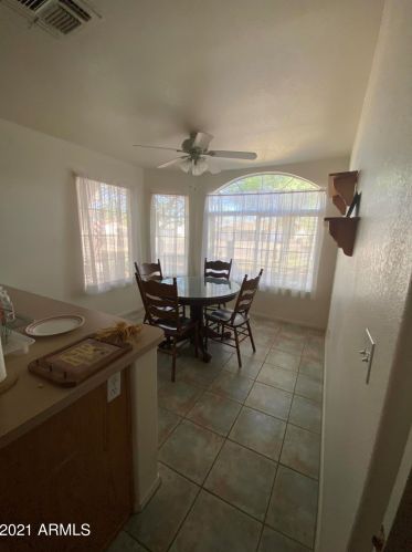 6126 Paradise Ln, Glendale, AZ 85306-2346