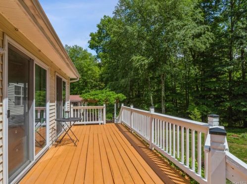 21 Sycamore Way, Poughkeepsie NY  12603-5684 exterior